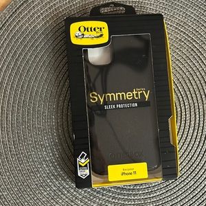 OtterBox symmetry iPhone 11 black sleek protection case